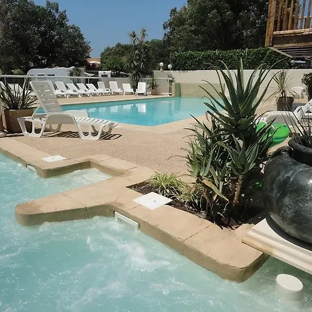 Camping Les Acacias 4*