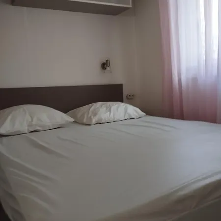 Les Acacias 4* Frejus